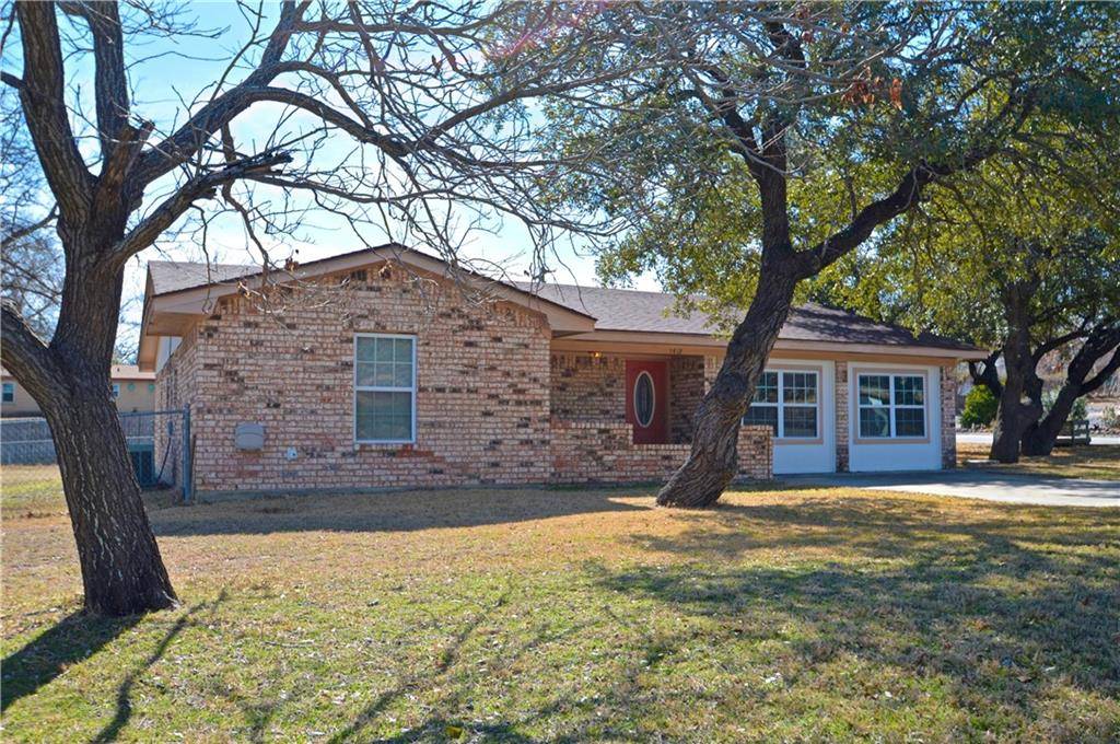 1412 W Avenue C, Lampasas, TX 76550