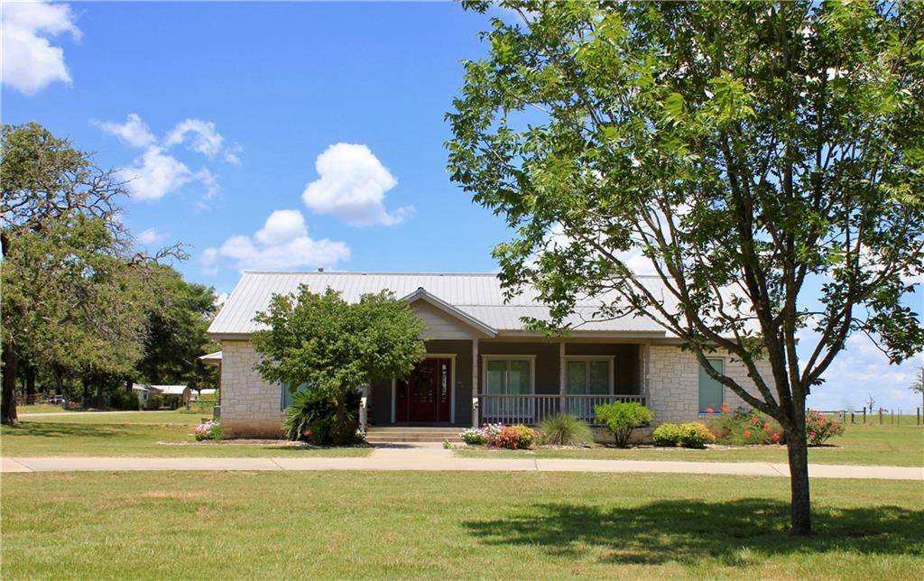 1158 W County Road 415, Lexington, TX 78947