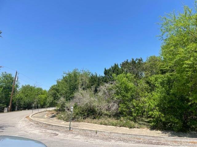 120 Stageline DR, Kyle, TX 78640