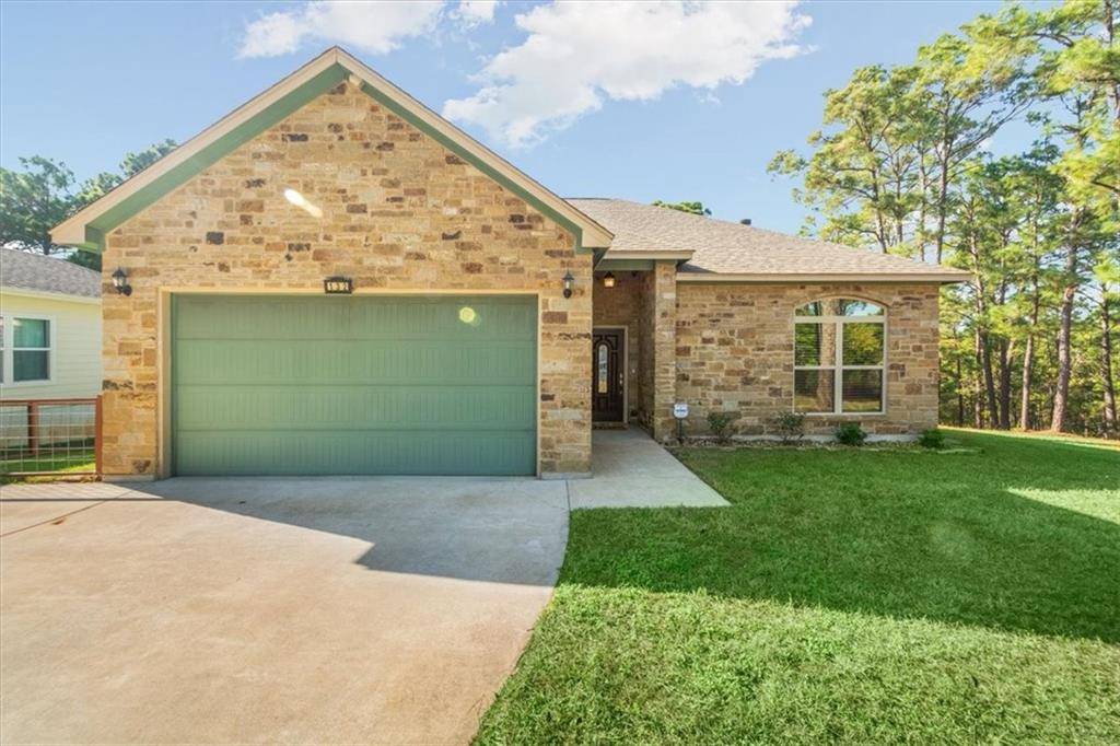 132 Akaloa DR, Bastrop, TX 78602