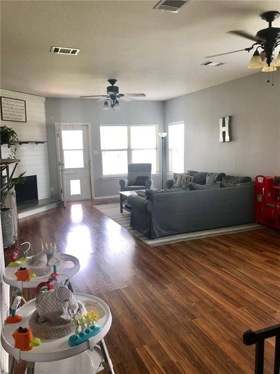 115 Brown ST, Hutto, TX 78634