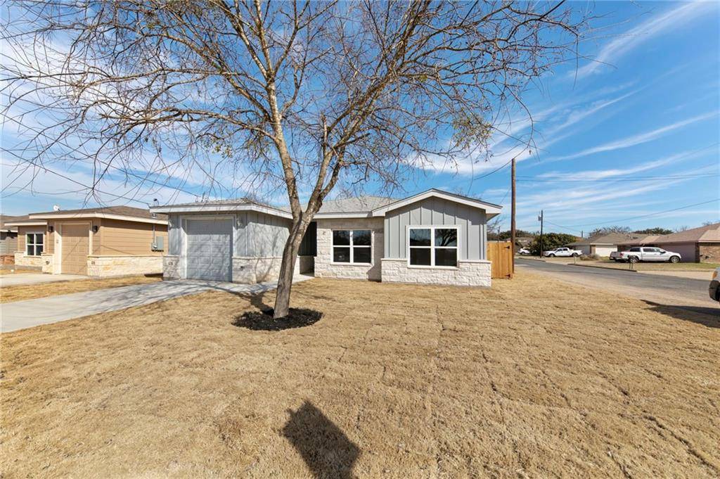 615 BRIGGS ST, Lampasas, TX 76550