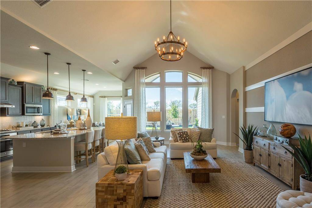 628 Baretta LOOP, Buda, TX 78610