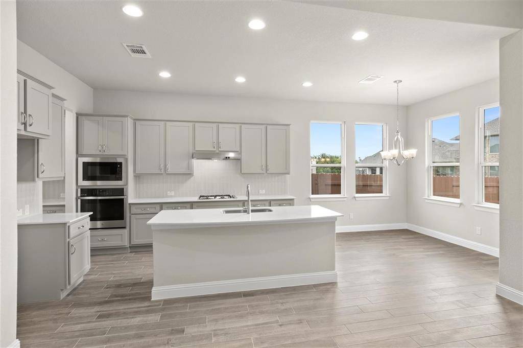 121 Rocky View LN, Georgetown, TX 78628