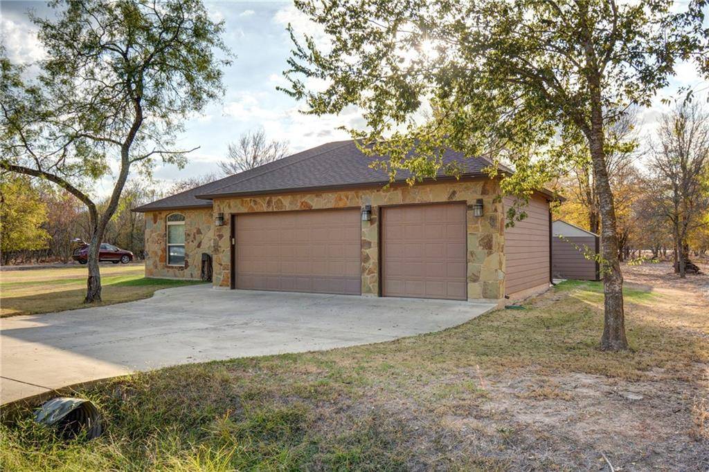 112 Pohakuloa DR, Bastrop, TX 78602