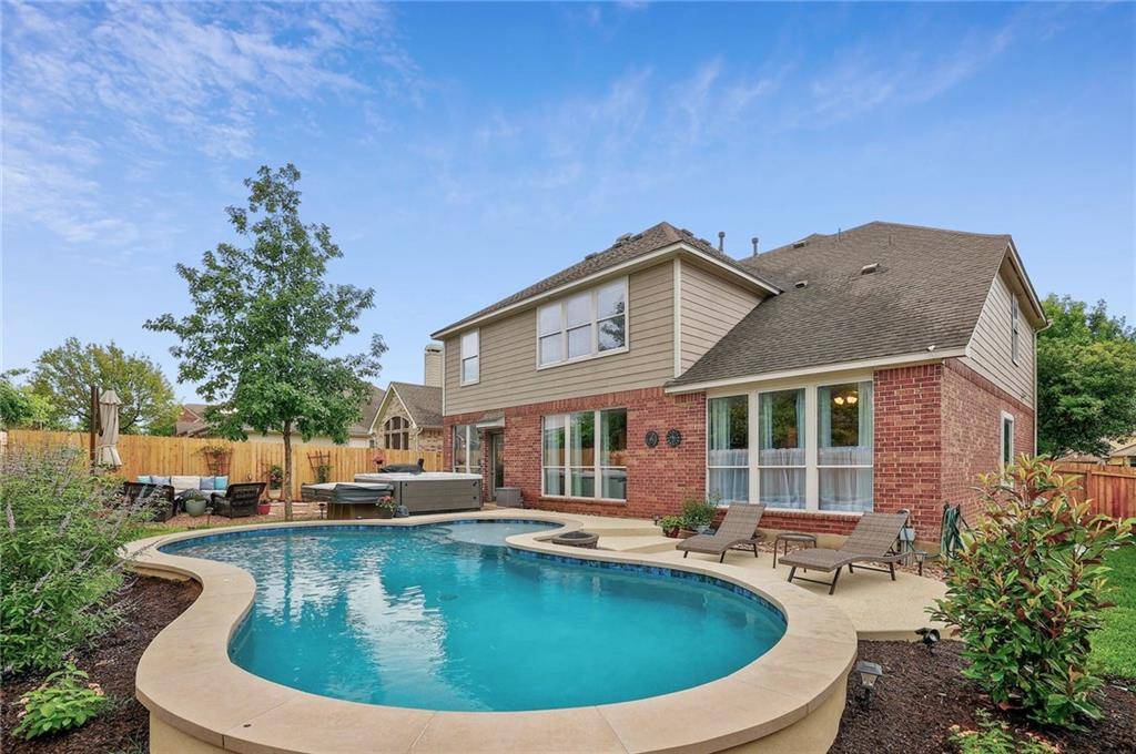 1204 Whitemoss DR, Hutto, TX 78634