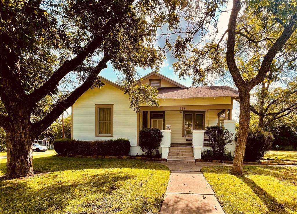 918 Talbot ST, Taylor, TX 76574