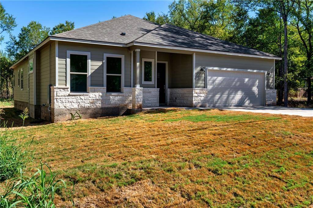 300 E Keanahalululu LN, Bastrop, TX 78602