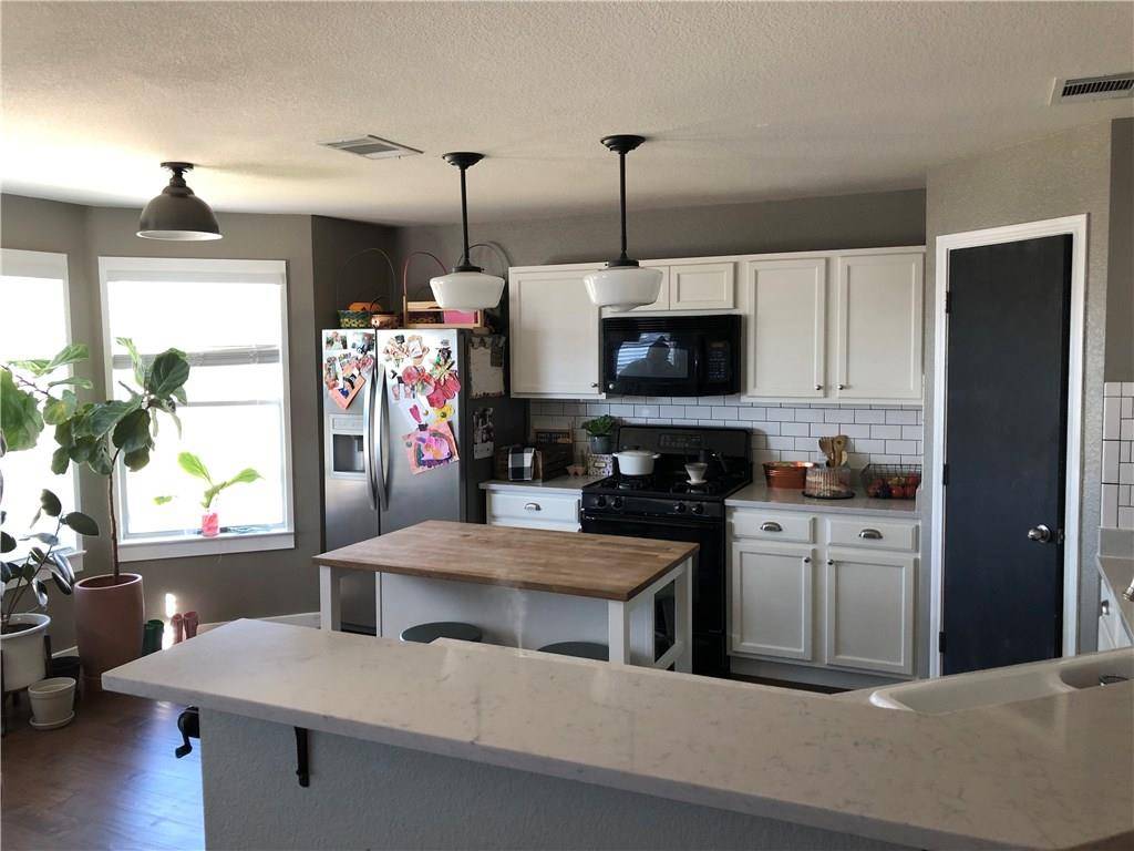 458 Quarter Ave, Buda, TX 78610