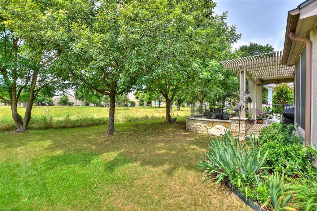 122 Yellowstone RD, Georgetown, TX 78633