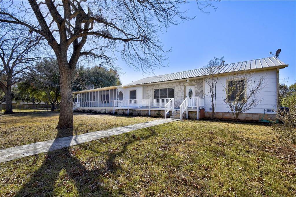604 S Creek ST, Fredericksburg, TX 78624