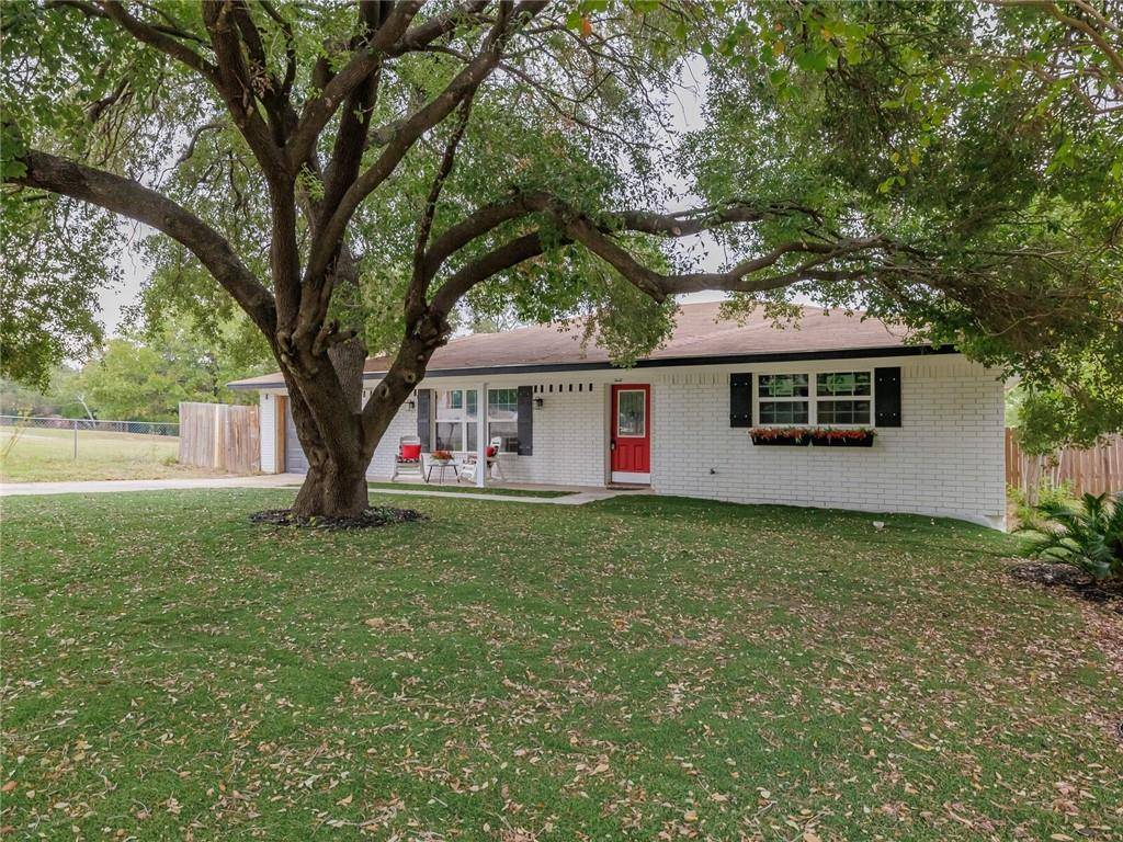 220 Summit ST, Rockdale, TX 76567