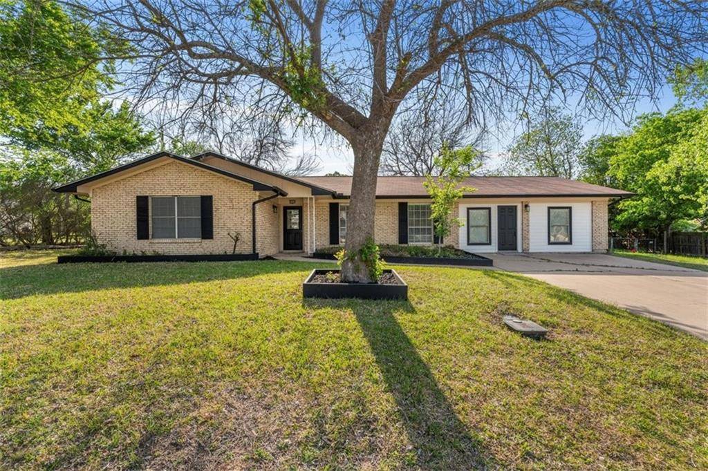 2105 Davis ST, Taylor, TX 76574