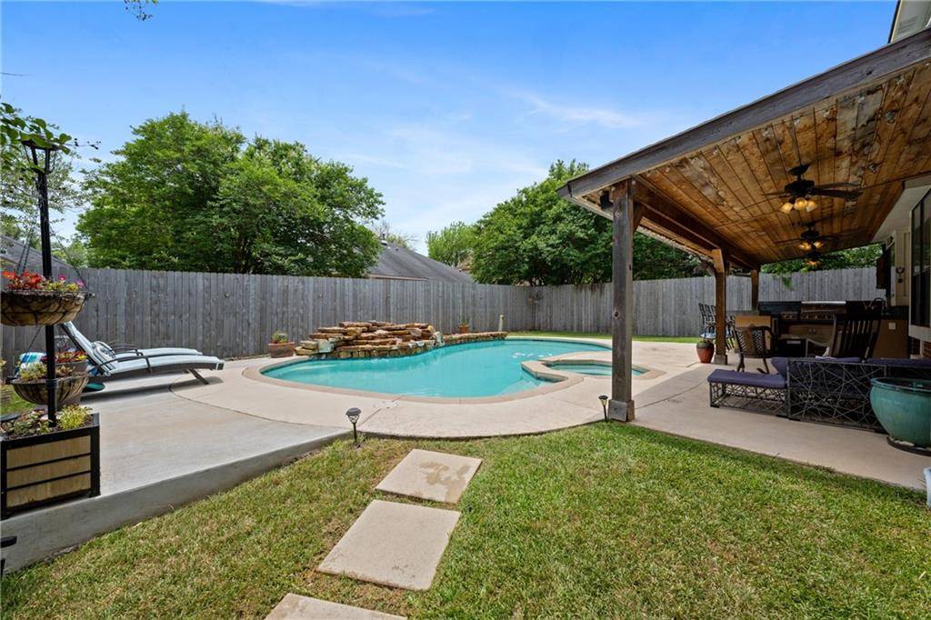 1104 Thistle TRL, Cedar Park, TX 78613