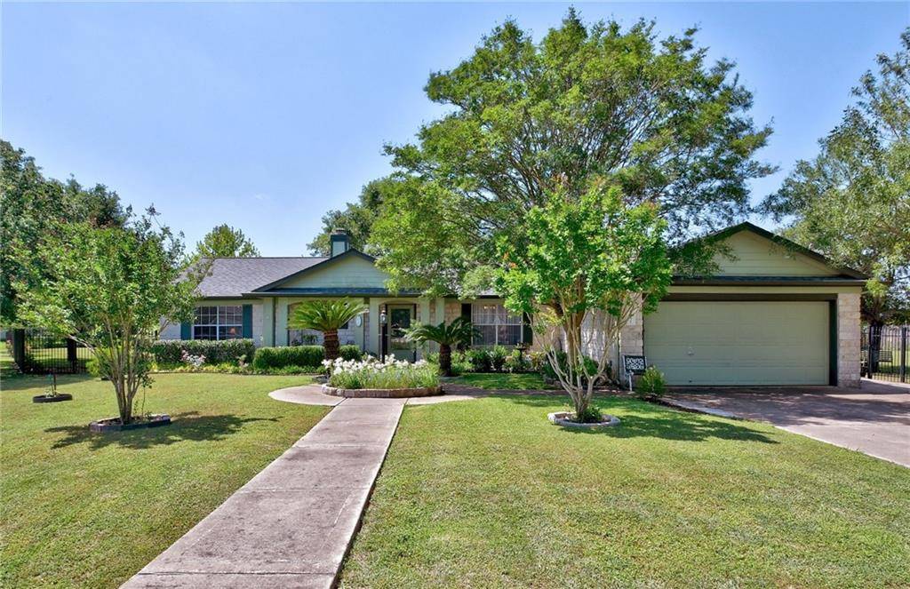 6051 High Meadows LN, Kyle, TX 78640