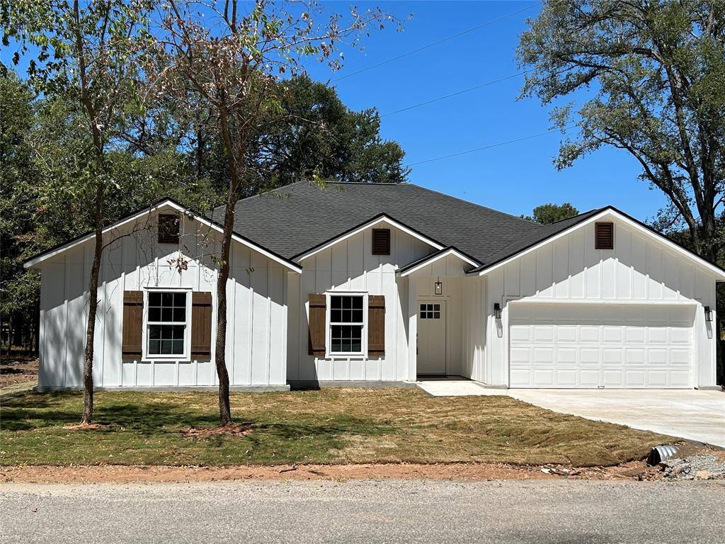 104 Nuuanu LN, Bastrop, TX 78602