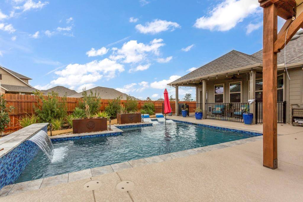 601 Hereford LOOP, Hutto, TX 78634