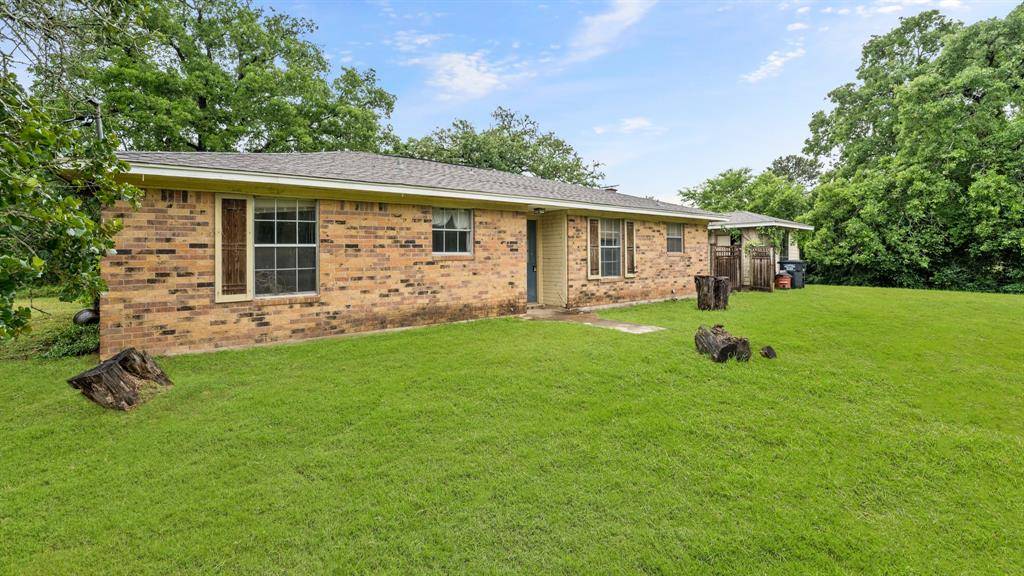203 Cool Water DR, Bastrop, TX 78602
