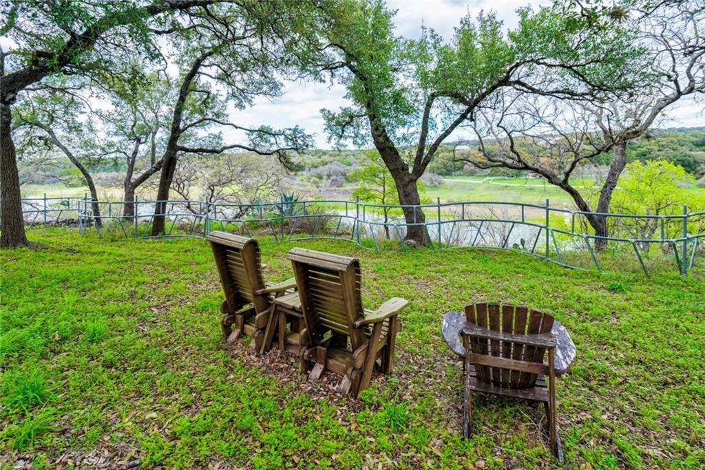 24300 Spur TRL, Spicewood, TX 78669