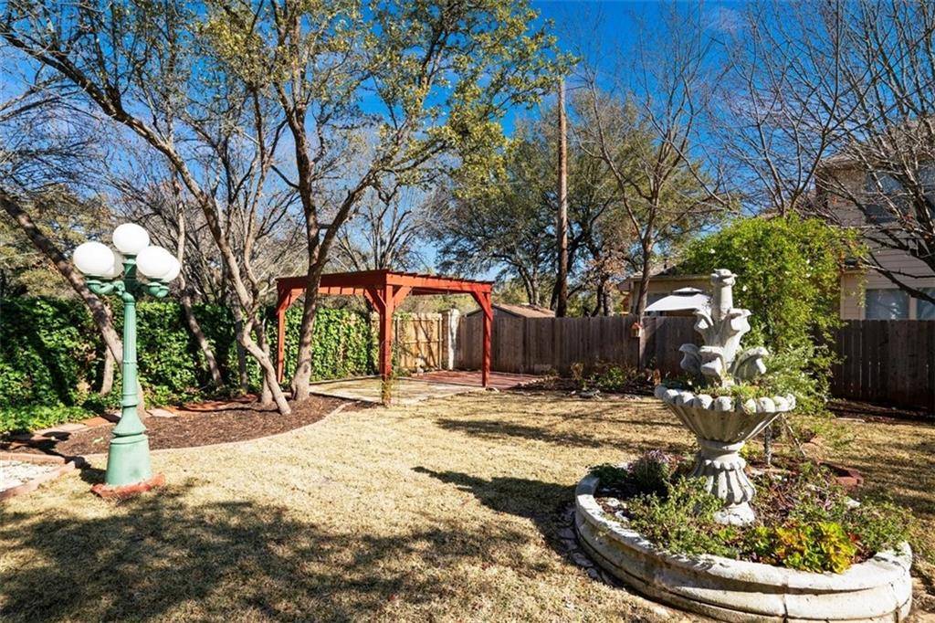 100 S Prize Oaks DR, Cedar Park, TX 78613