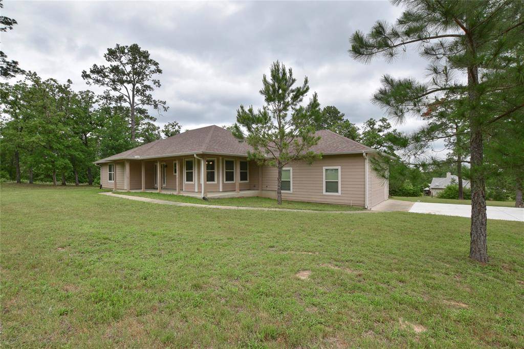 181 Pinehill DR, Bastrop, TX 78602