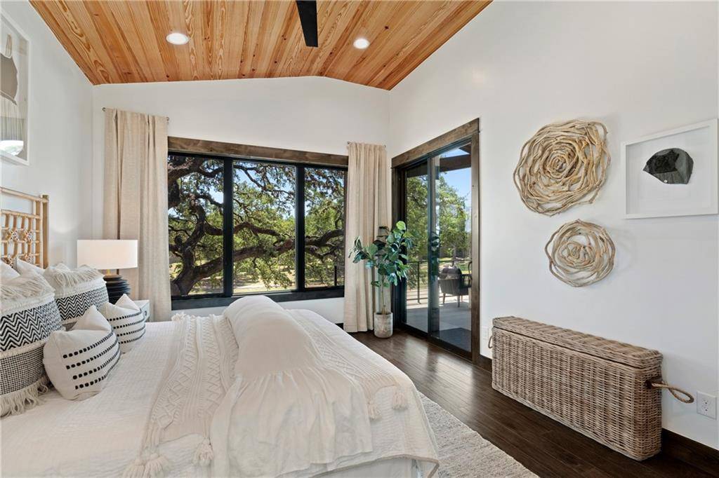 2204 Escape, Spicewood, TX 78669