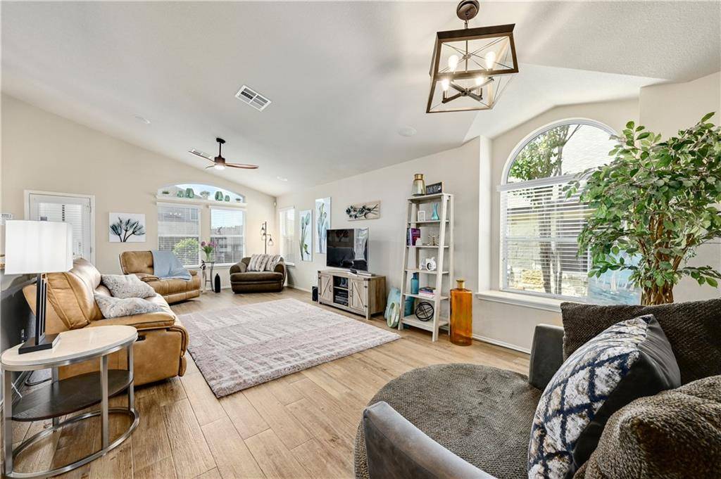 11528 Running Brush LN, Austin, TX 78717
