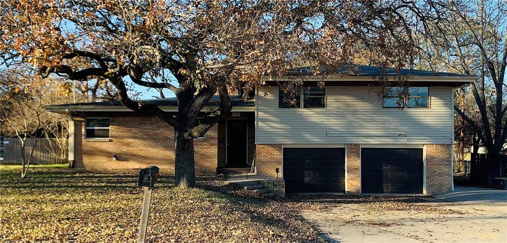 1806 Murray Ave, Rockdale, TX 76567