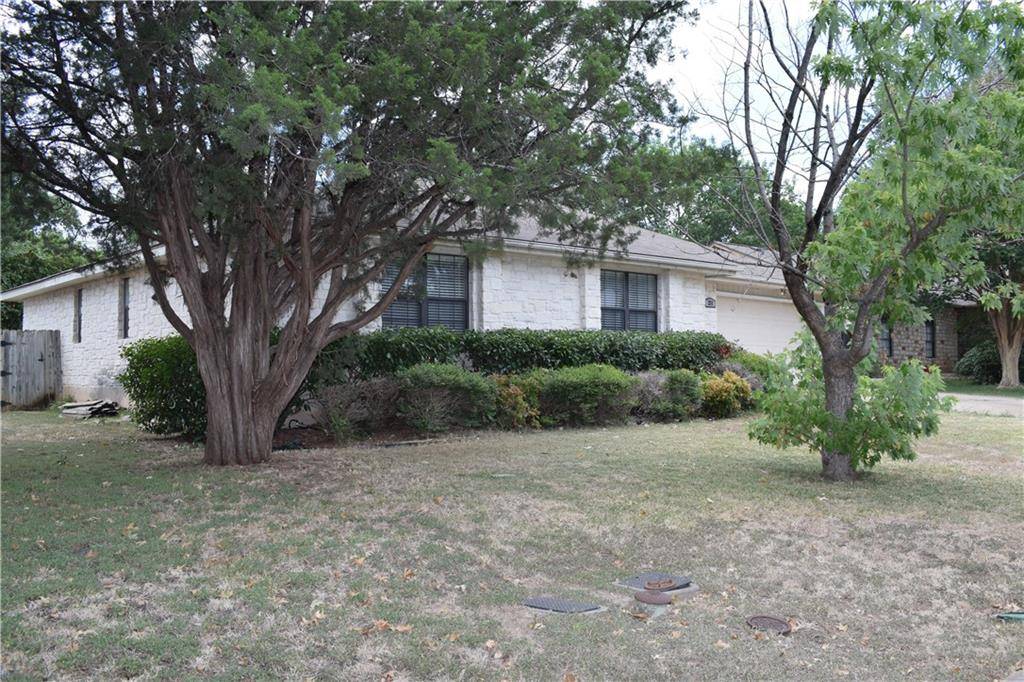 211 Woodstone DR, Georgetown, TX 78628