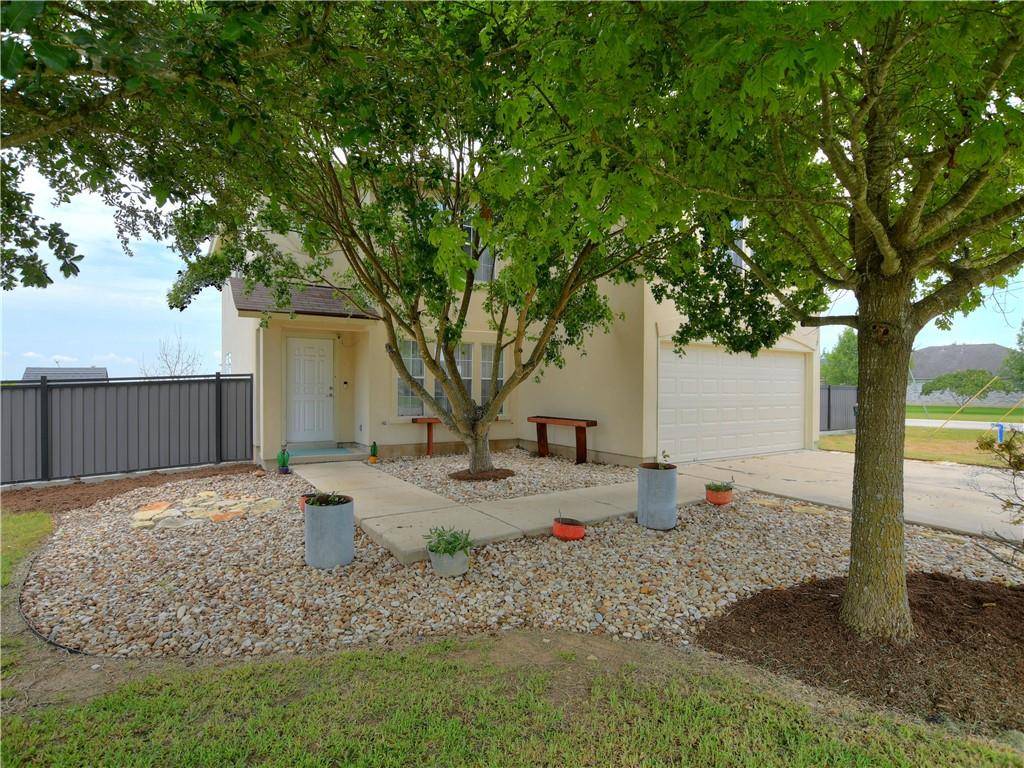 3040 Grassland LN, Kyle, TX 78640