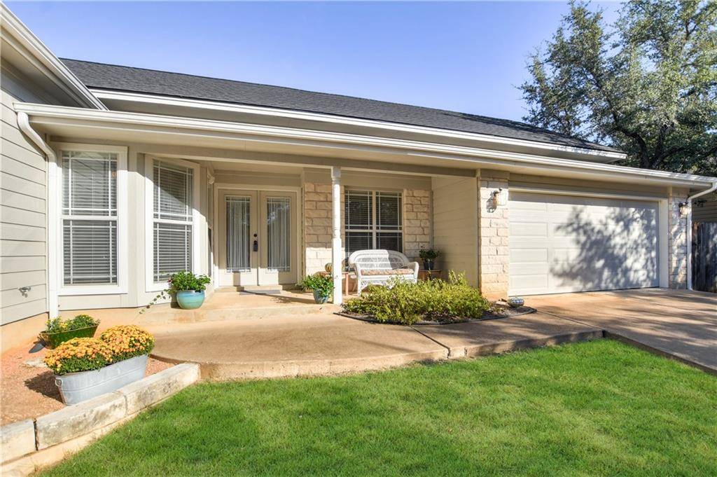 407 Errol DR, Spicewood, TX 78669