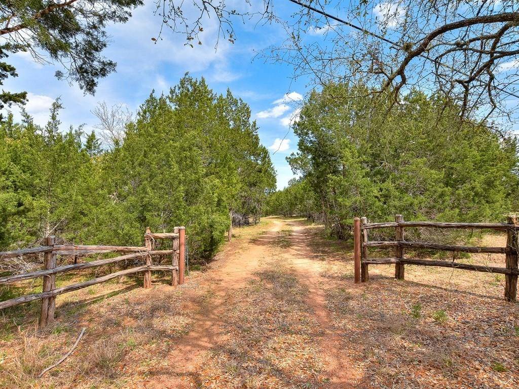 4343 Brasada LN, Marble Falls, TX 78654