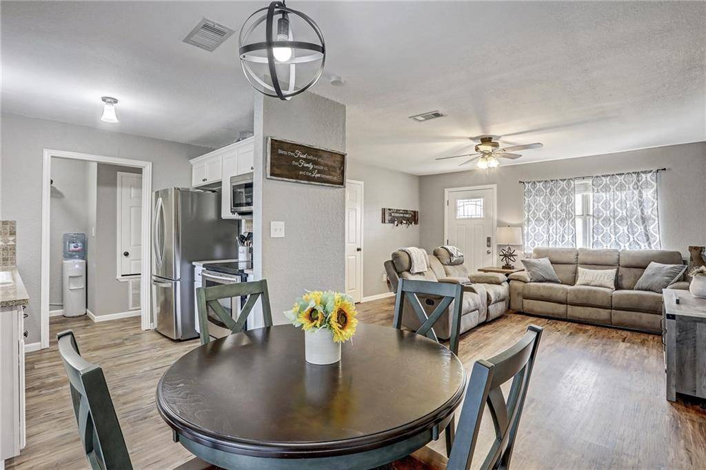 134 Whispering Pines DR, Bastrop, TX 78602