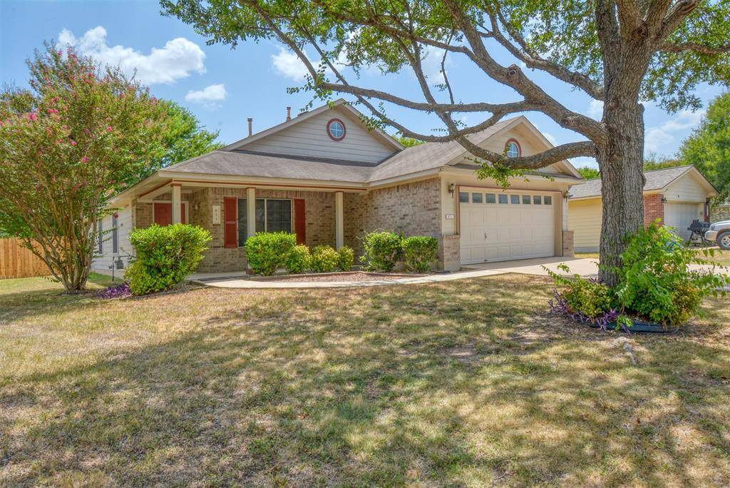 611 Rebecca LN, Bastrop, TX 78602