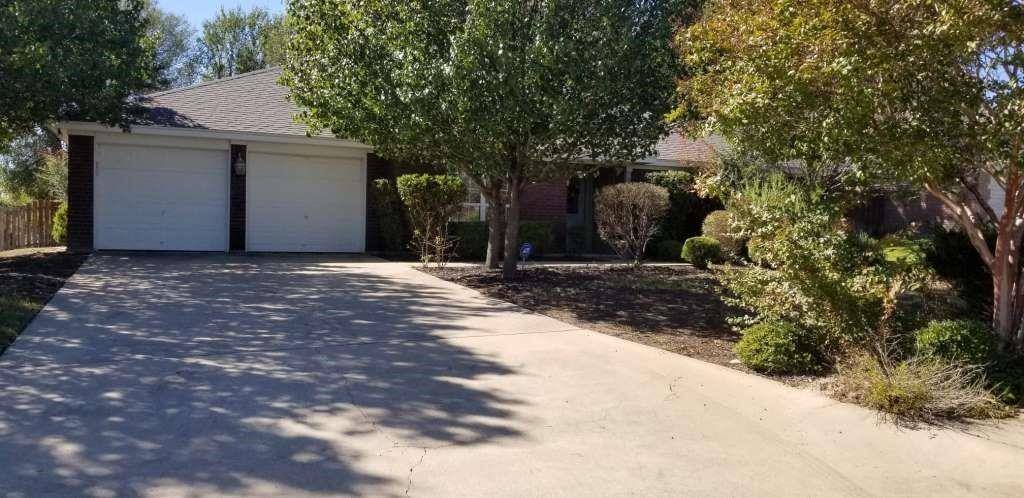 1904 Yellowstone DR, Lampasas, TX 76550