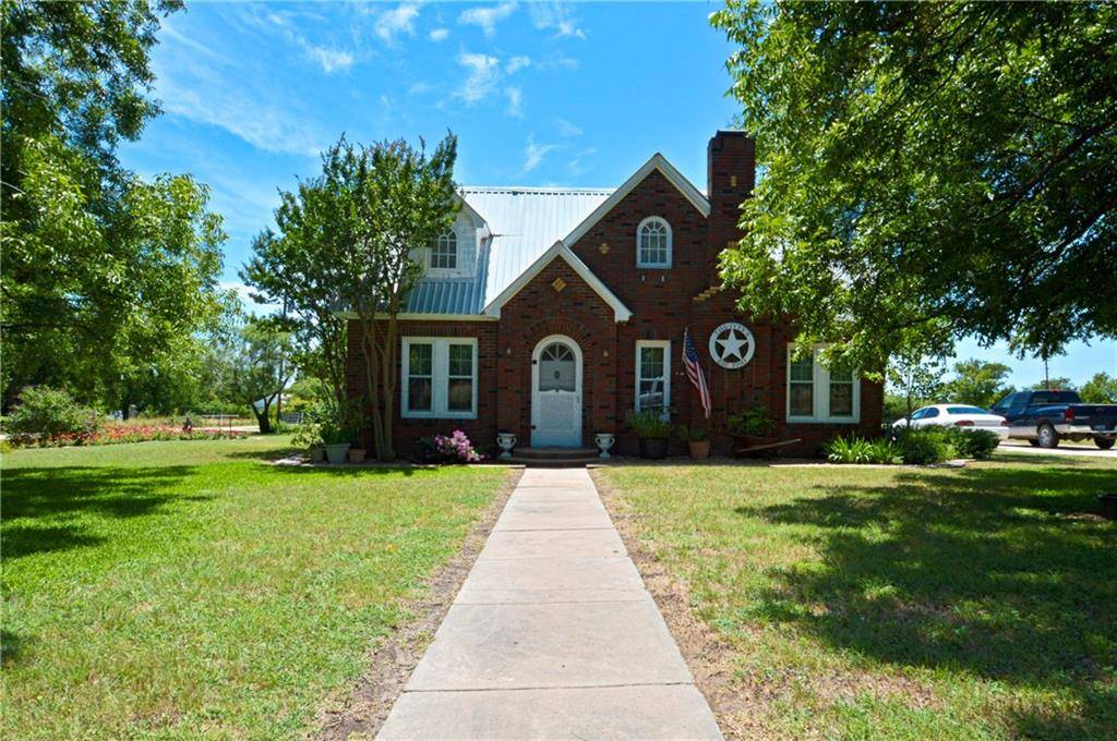 601 N 7th ST, Lometa, TX 76853