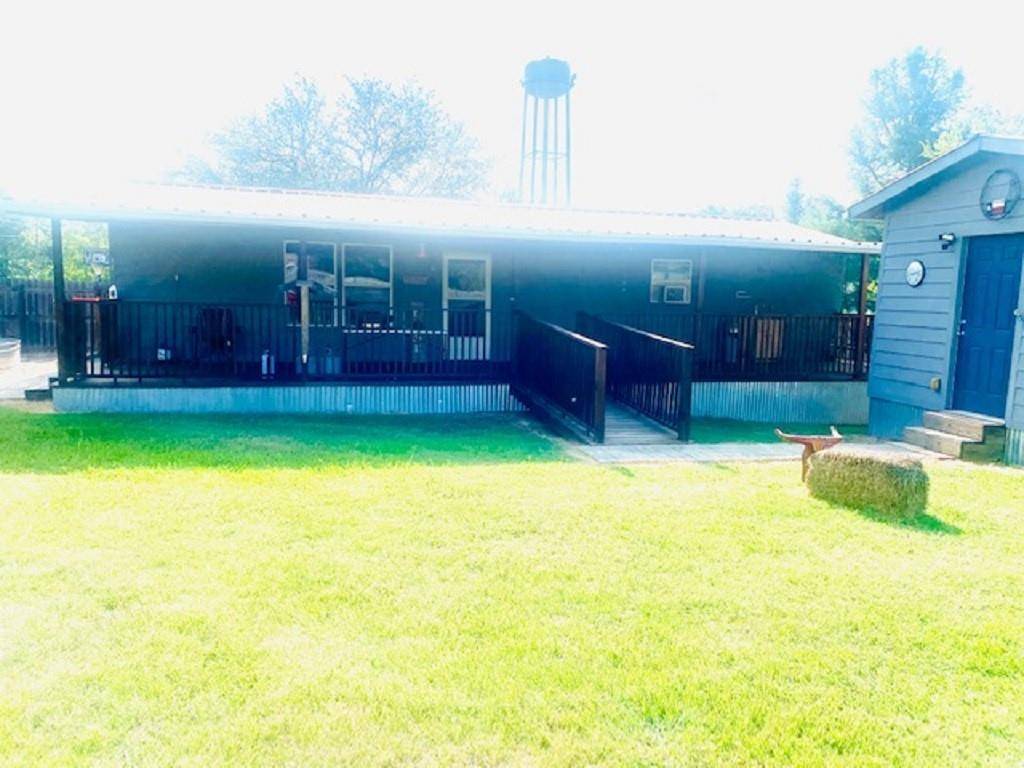 644 Yegua DR, Lexington, TX 78947