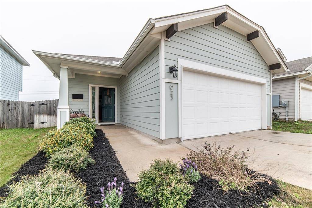 623 Twisted Oaks LN, Buda, TX 78610