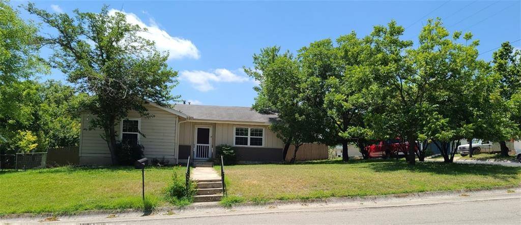 1008 W Avenue B, Lampasas, TX 76550