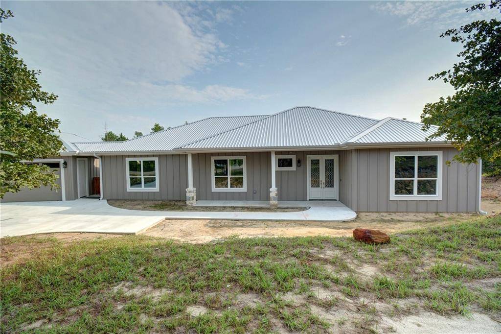 122 Kainalu LN, Bastrop, TX 78602