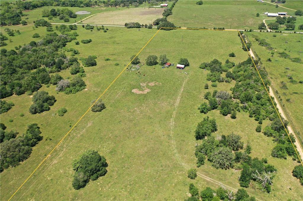 2166 CR 212, Hallettsville, TX 77964