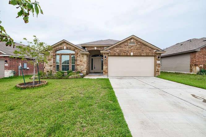 216 Olivine LN, Jarrell, TX 76537