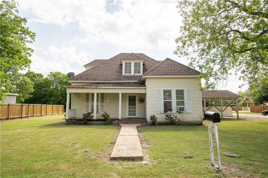 1319 Grace ST, Taylor, TX 76574