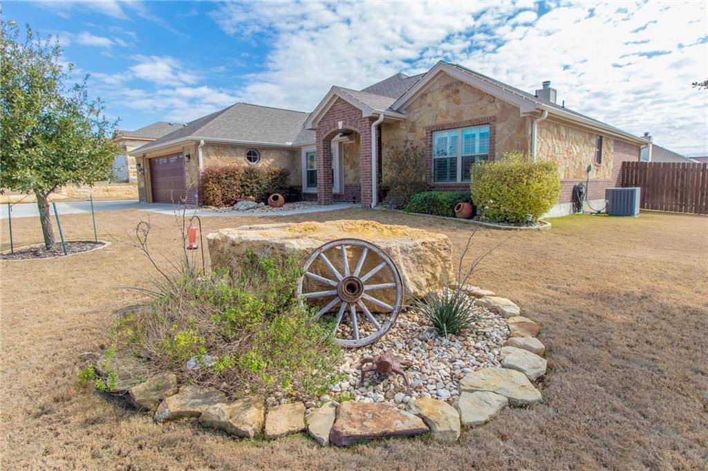 100 Derek LN, Jarrell, TX 76537