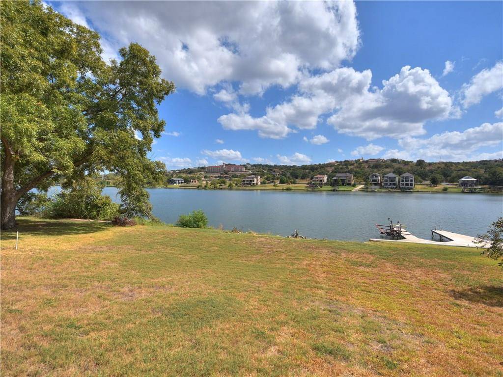 905 Lakeshore DR, Marble Falls, TX 78654