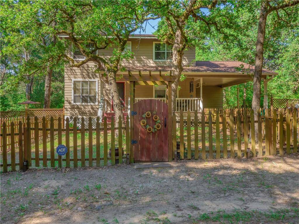 1178 County Road A, Lexington, TX 78947