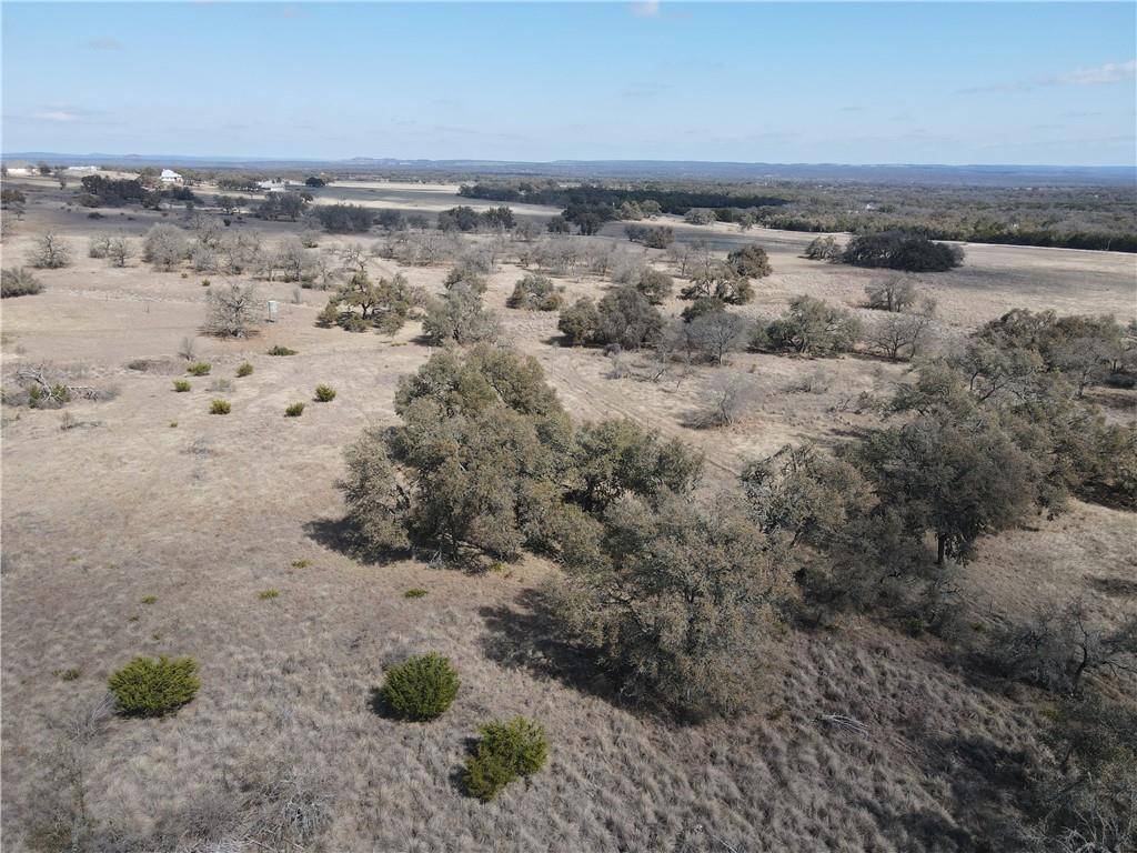 1744 Axis CIR, Fredericksburg, TX 78624