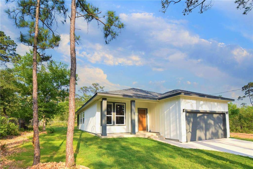 201 Tahitian DR, Bastrop, TX 78602