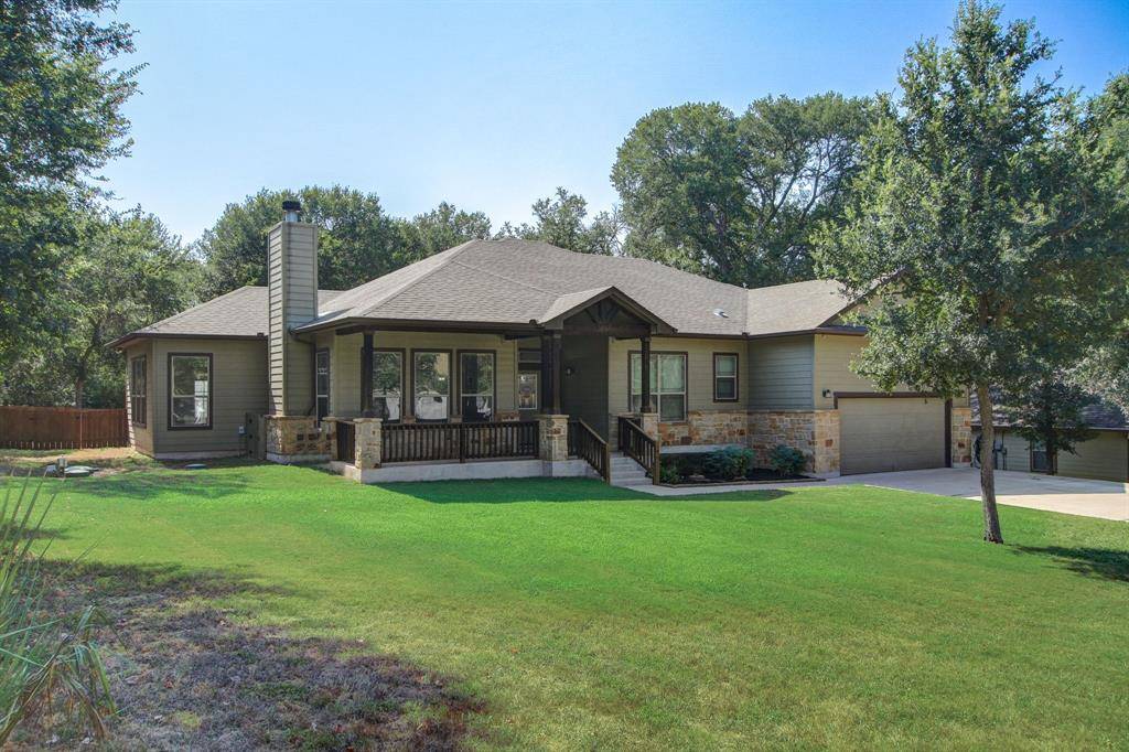 404 Mauna Loa LN, Bastrop, TX 78602