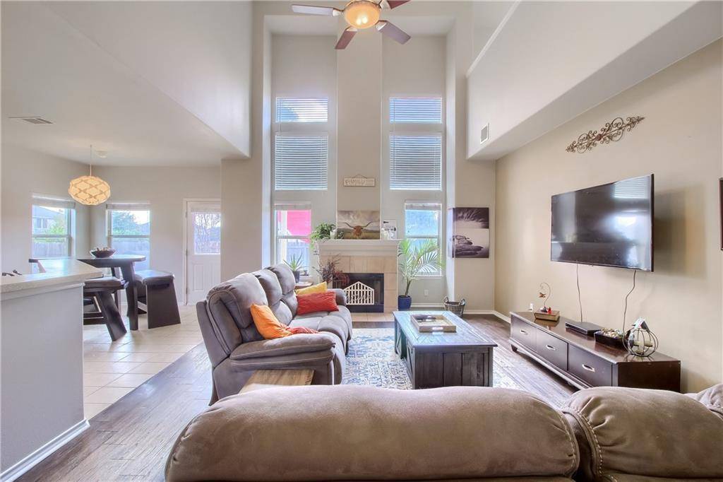 1213 Utopia LN, Hutto, TX 78634